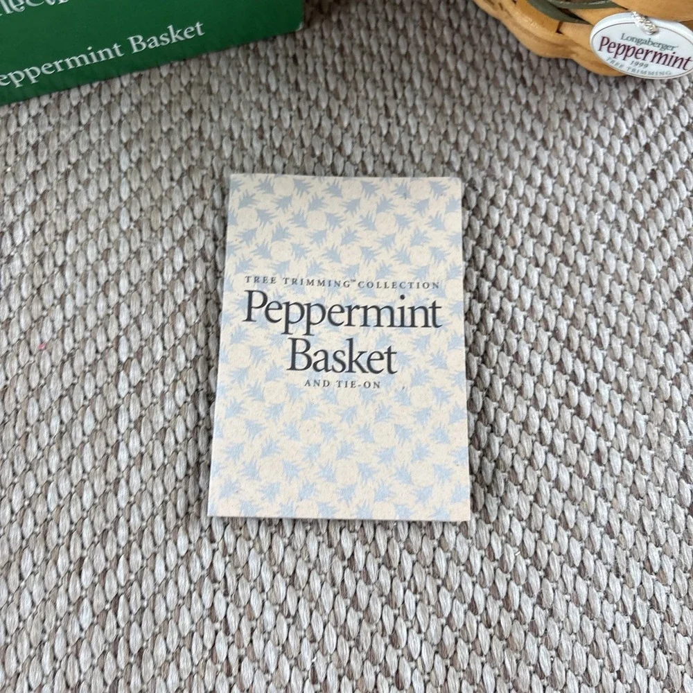 Longaberger 1999 Peppermint Tree Trimming Basket Liner Protector Hang Tag